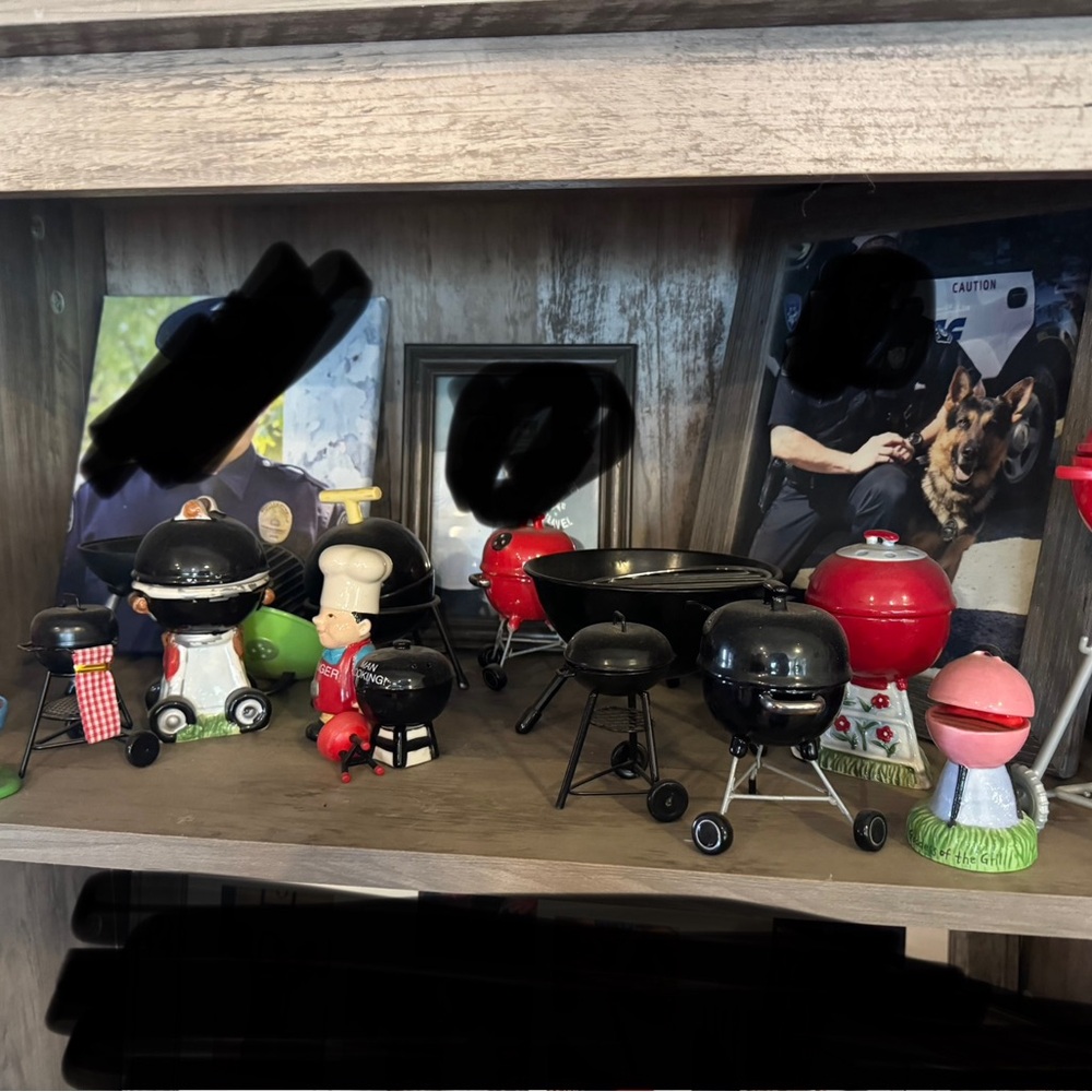 Mini Grill Set. Most are ceramic and the tops come off.